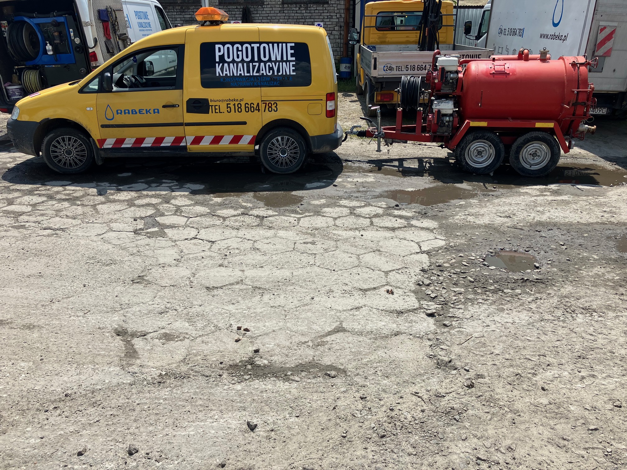pojazd pogotowia kanalizacyjnego